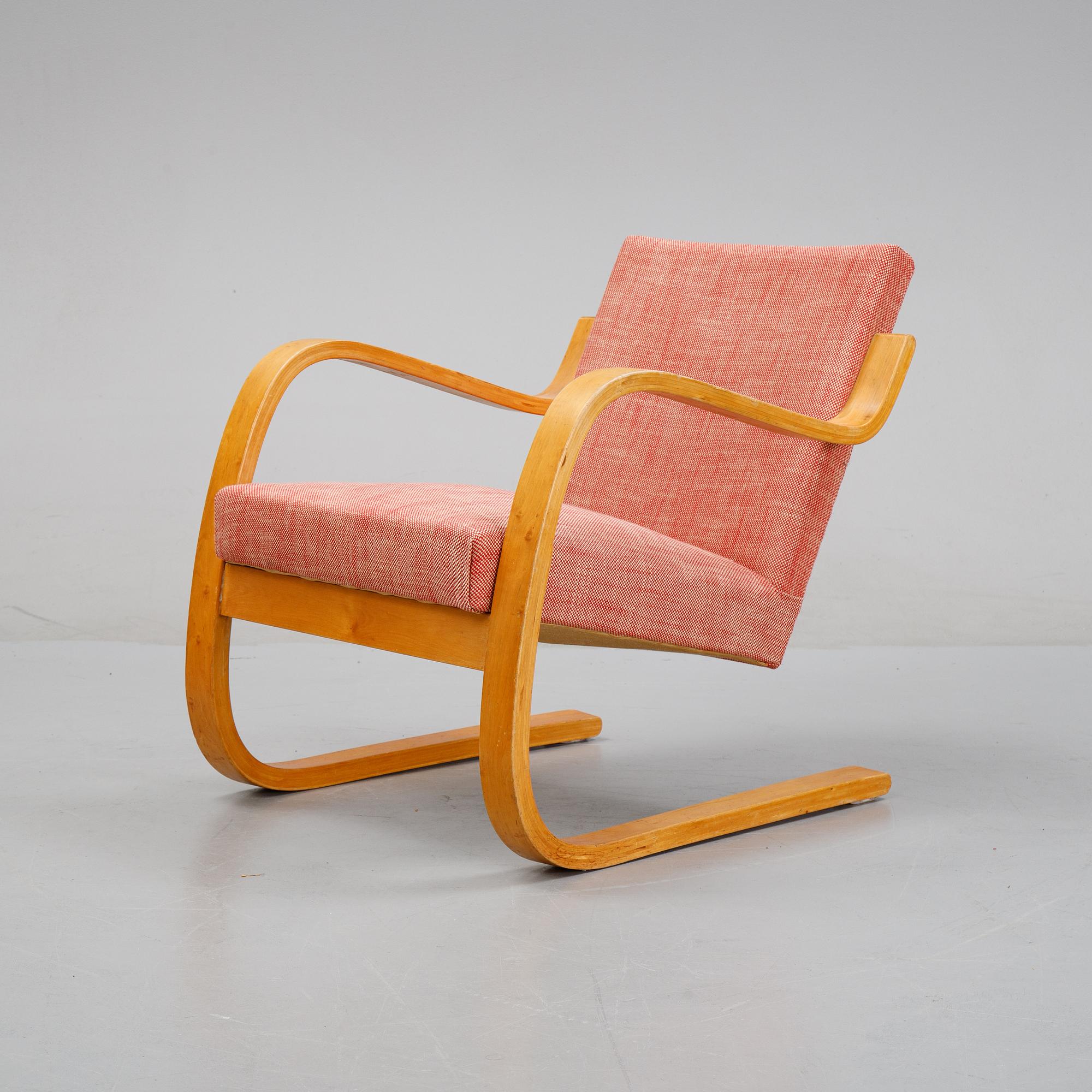 Alvar Aalto, a 1930's/40's model  '34/402' easy chair.