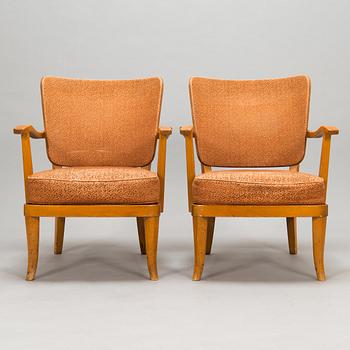Einari Kyöstilä, karmstolar, ett par, Oy Stockmann Ab, Kervo Snickerifabrik, 1940-tal.