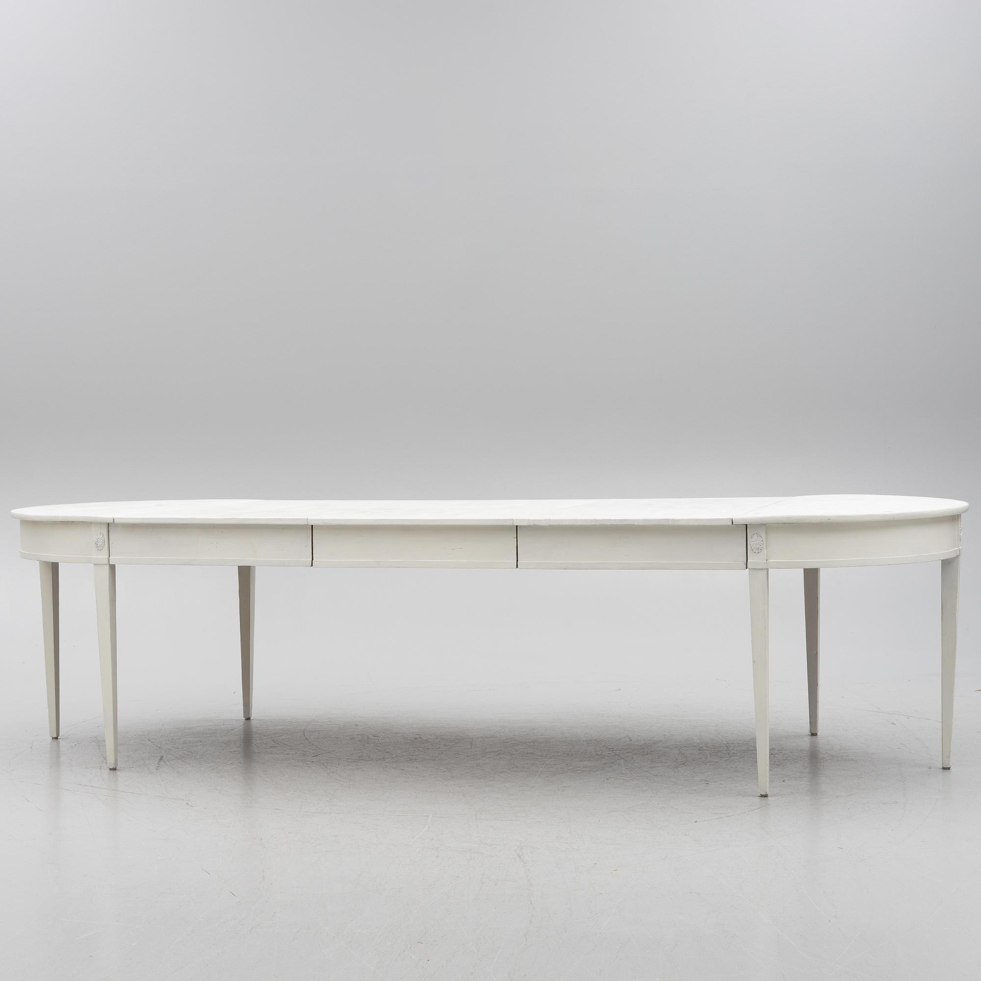 Dining table, Gustavian style, 19th century.