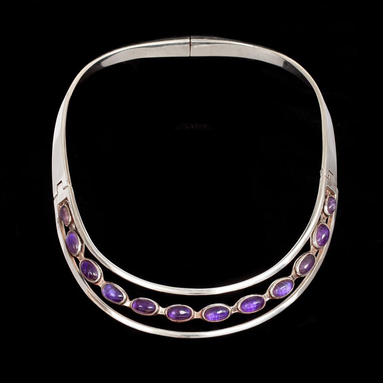 COLLIER samt ARMBAND, silver med ametister. Mexico 1900-talets andra hälft. Vikt tot ca 150 g.