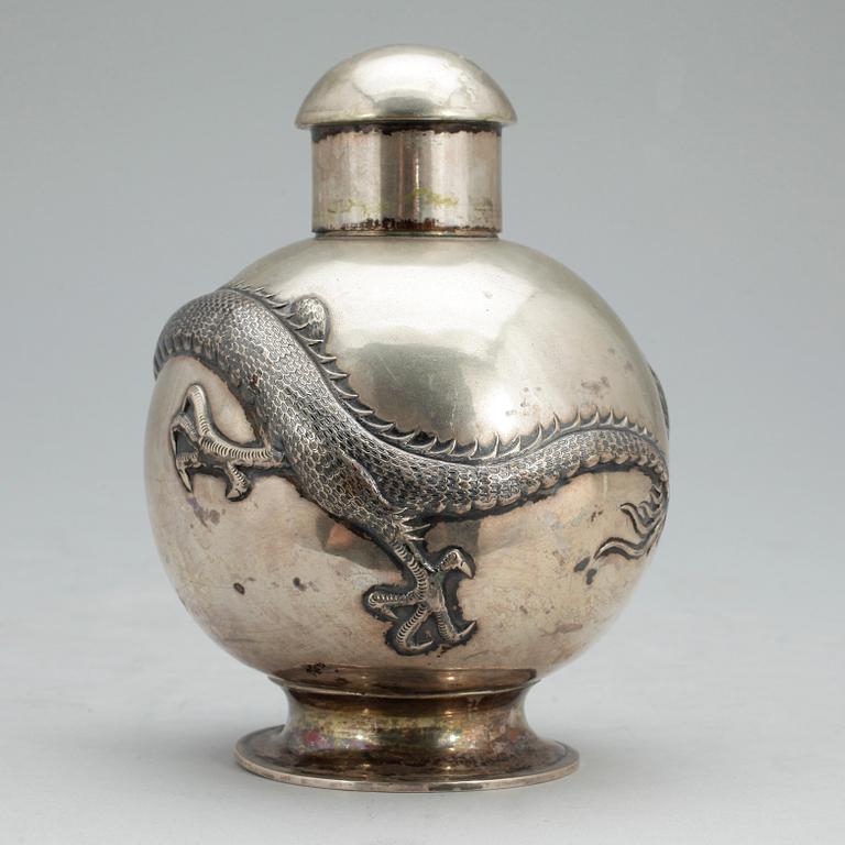 TEDOSA, silver, Tuchcheng/Tuck Cheng, Kina, omkr 1900. Vikt ca 275g.