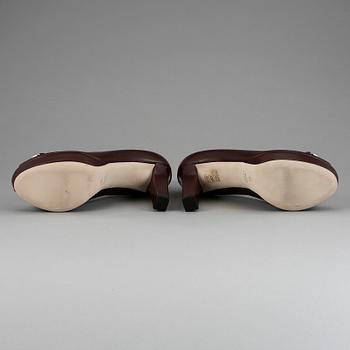 SKOR, ett par, Gucci, Nappa Charlotte Scarlatto.