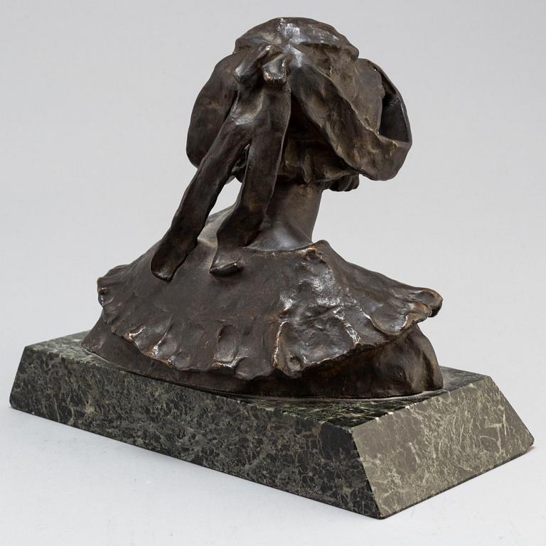 RUTH MILLES, Sculpture, bronze, signed, foundry mark. Total height 24 cm.