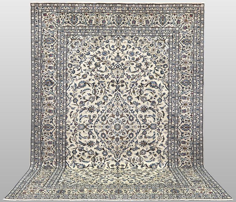 A Keshan carpet, c. 350 x 240 cm.