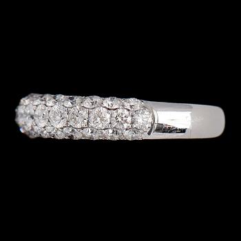 RING, 18 k vitguld, briljantslipade diamanter tot ca 1.49 ct.