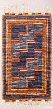 A 1930s long pile rug ca 160x95 cm.