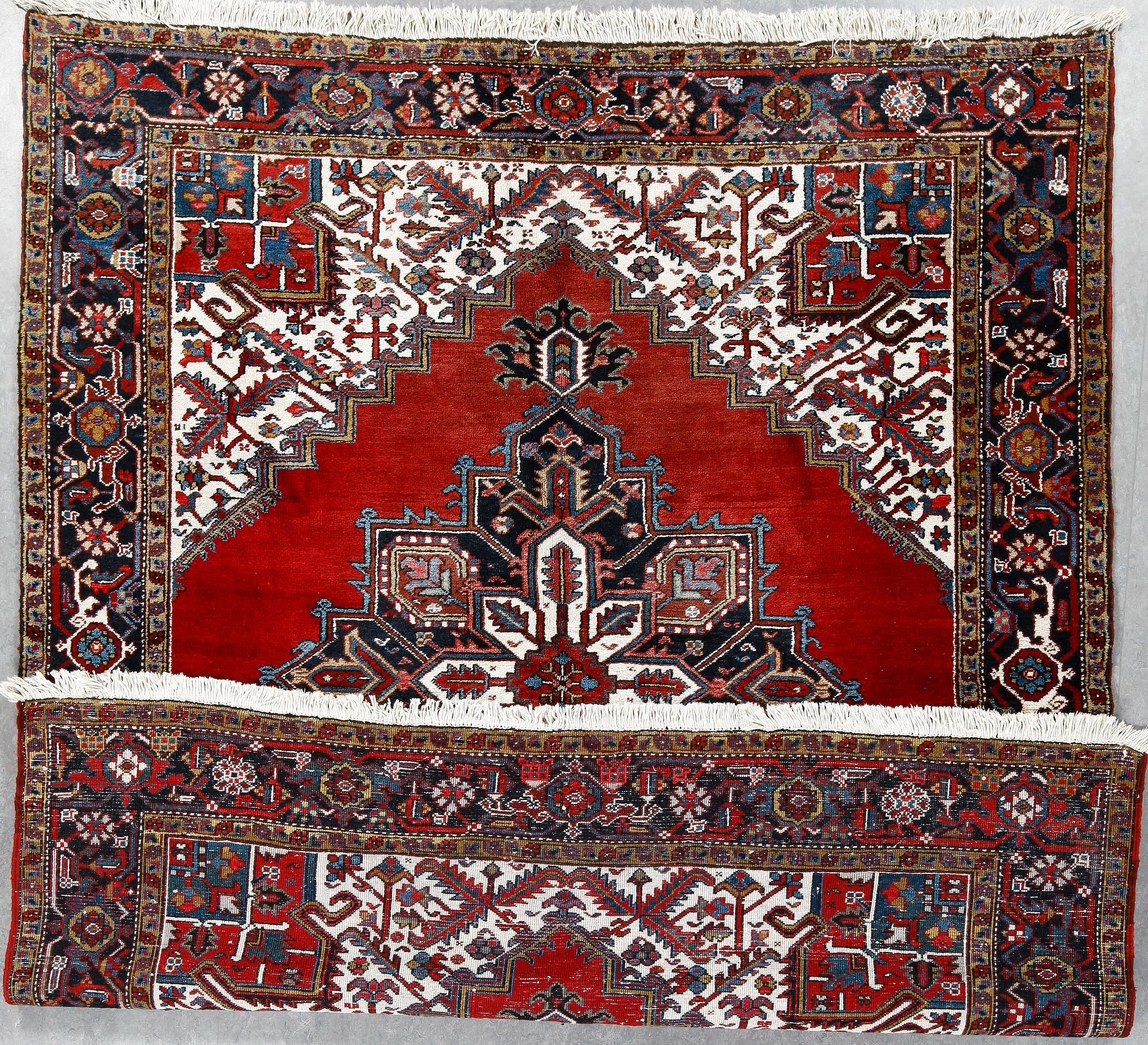 MATTA, old Heris, ca 300x250 cm.