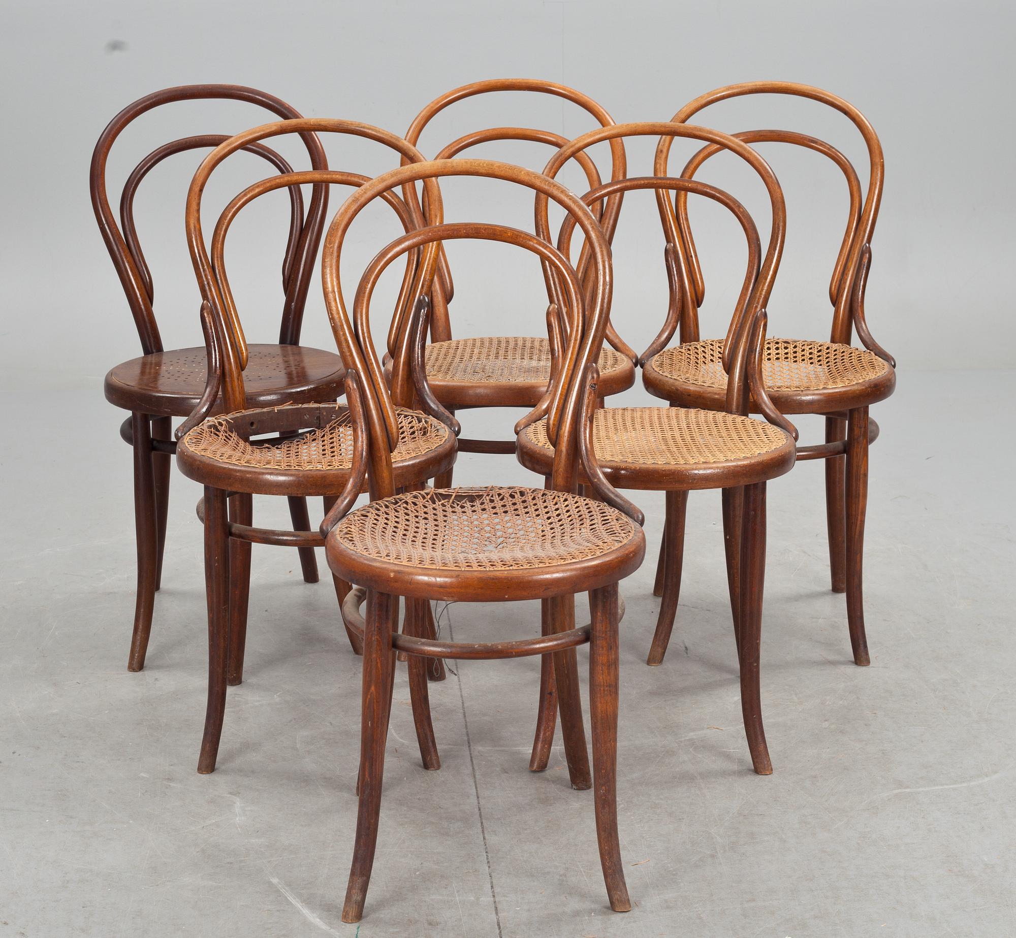 STOLAR, 6 st, bl a Thonet, 1900-talets första hälft.