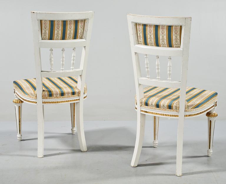 STOLAR, ett par, gustaviansk stil, 1900-talets andra kvartal / mitt.