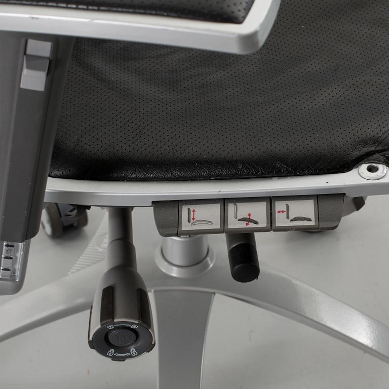 DESK CHAIR, RH 220, Ambio. late 1900`s /early 2000.