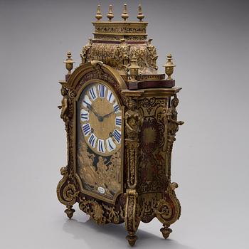 A TABLE CLOCK, Paris early 18th century, signed Fortin. A. Paris.