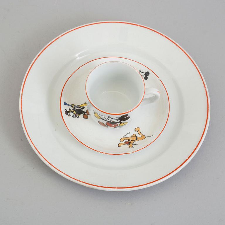 2 parts of 1932-49 children's porcelain cup and saucers by Arabia, Finland.