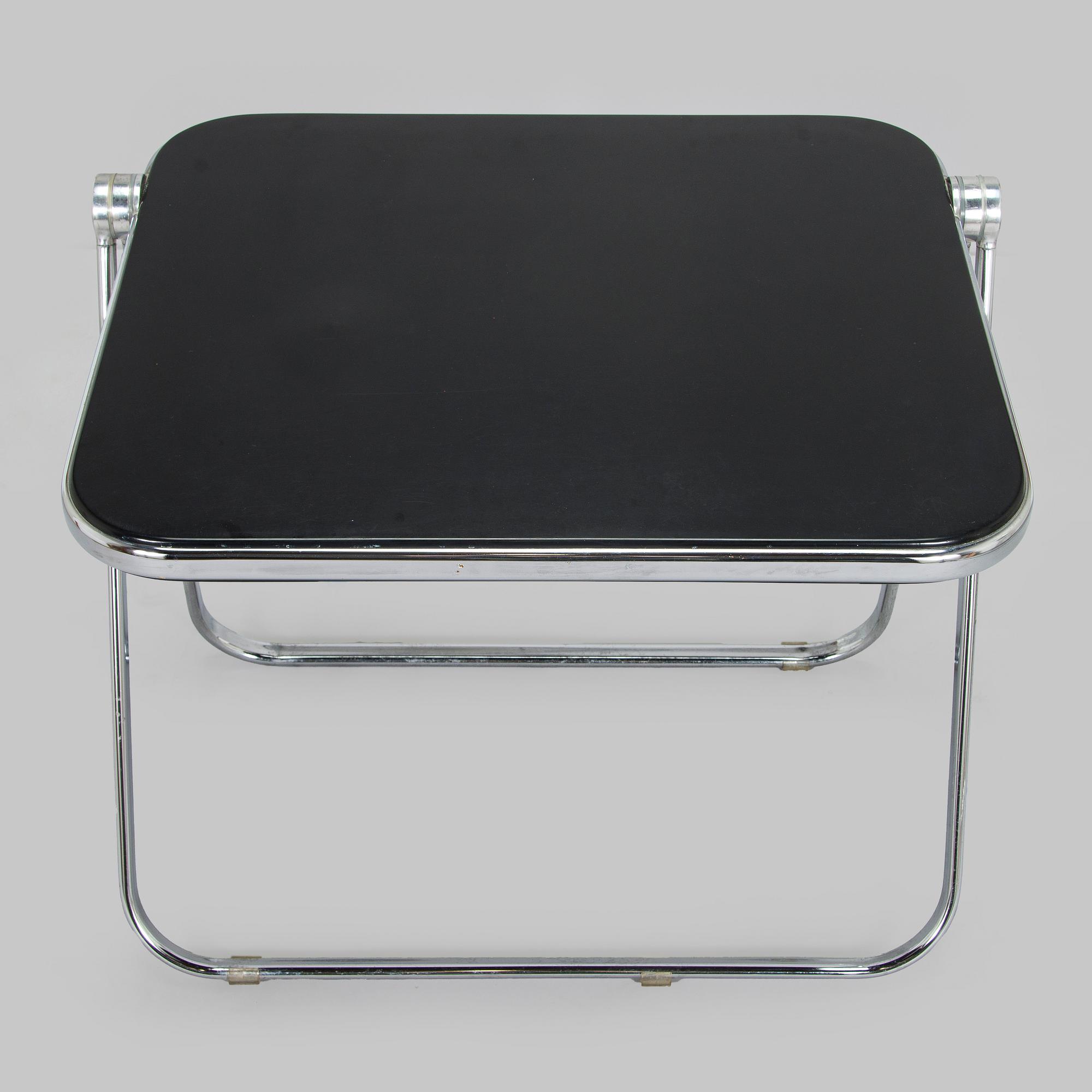Giancarlo Piretti, pöytä, "Platone", Castelli, Italia, 1960/70-luku.