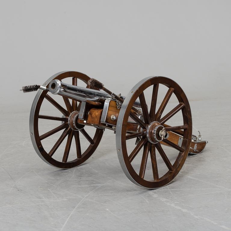 A SALUTE CANNON, 20th century.