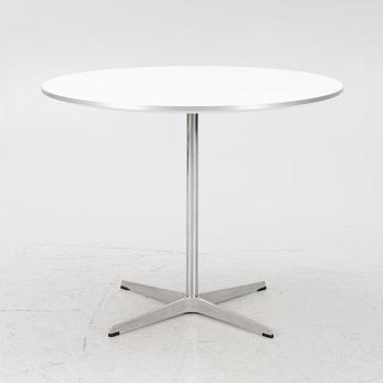 Arne Jacobsen, matbord, Fritz Hansen, Danmark, 2010.