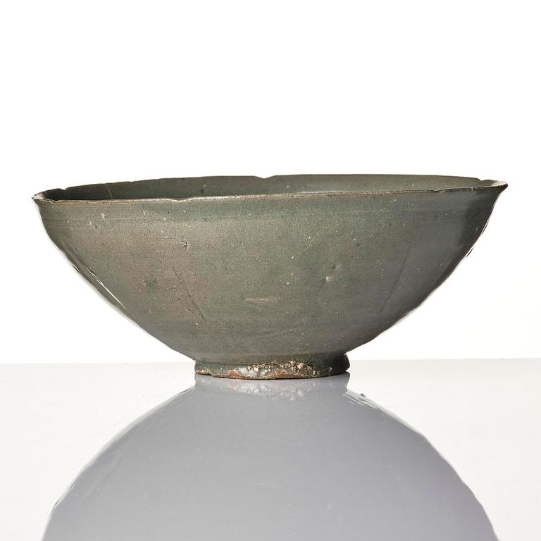 A celadon green glazed bowl, Korea, Goryeo dynasty, 12th/13th century.