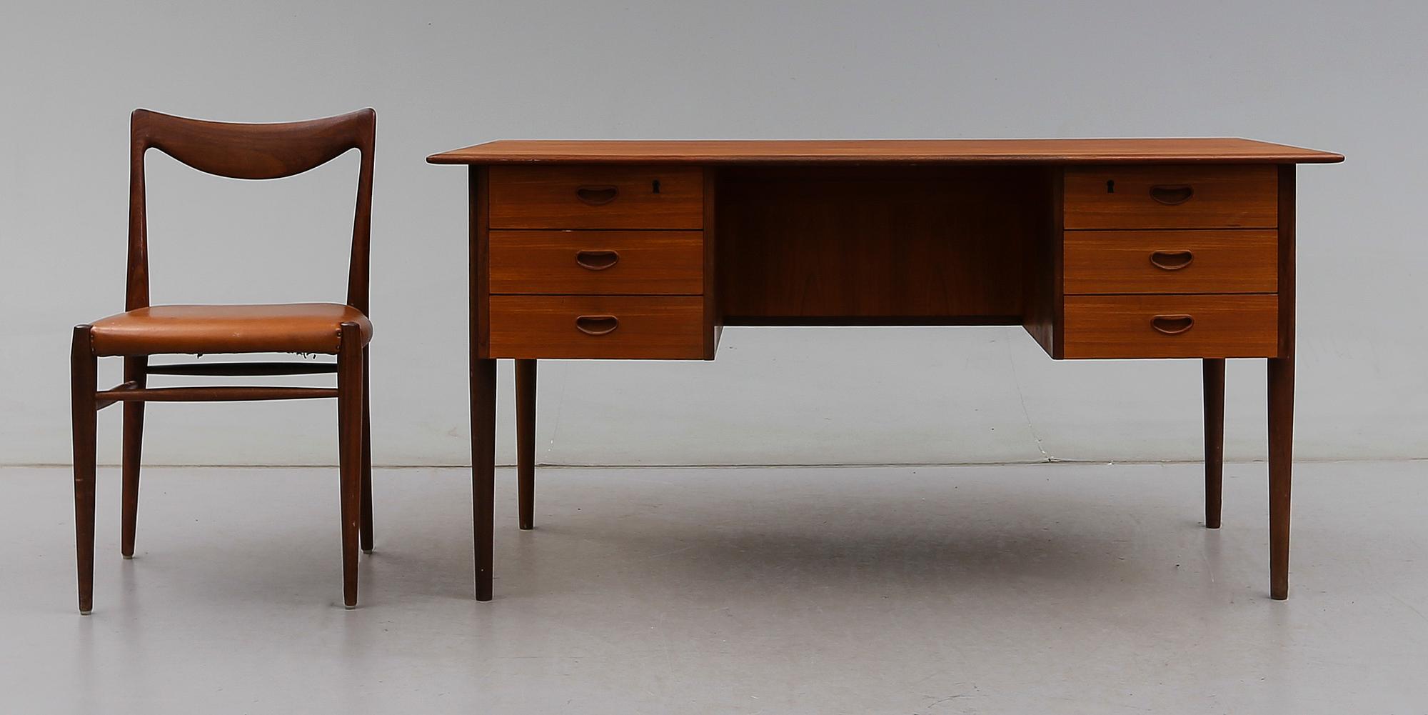 SKRIVBORD MED STOL, Danmark, 1900-talets andra hälft.