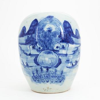 A Chinese blue and white urn, late Qing dynasty or 20th Century.