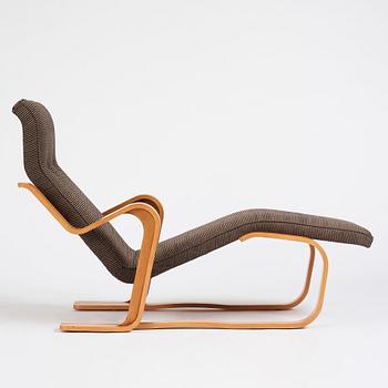 Marcel Breuer, a "Chaise Lounge", for Isokon, England.