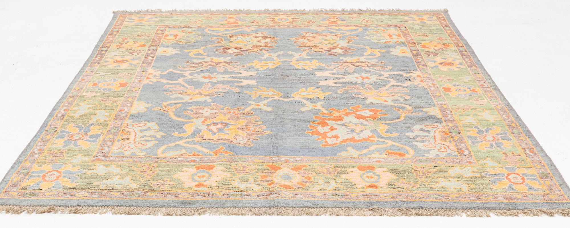 Matta, Västpersisk med "Arts and crafts mönster", ca 302 x 232 cm.