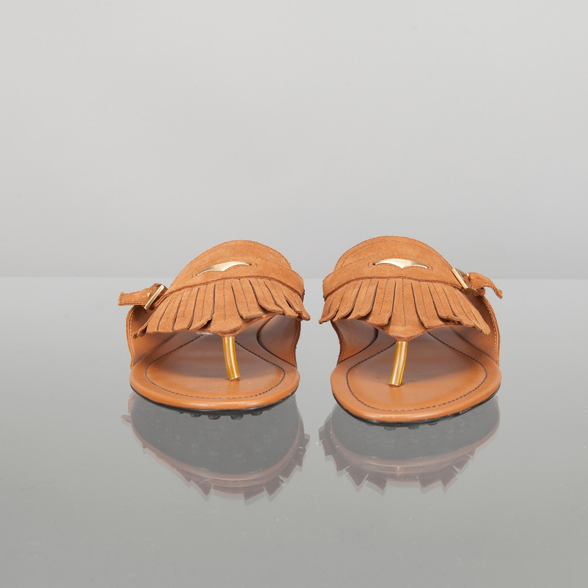 SKOR, Tod's.