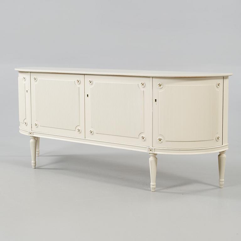 SIDEBOARD, gustaviansk stil, 1900-talets andra hälft.