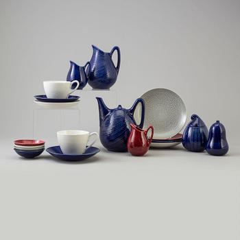 69 pcs of 'Blå Eld' porcelain service by Hertha Bengtsson fr Gustavsberg, second half of the 20th century.