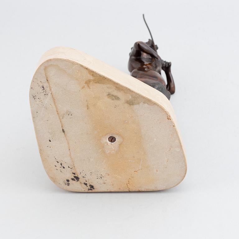Unknown artist 20th Century. Sculpture. Bronze. Signed with initials V.G. Geight 25.5 cm (incl base 39 cm).