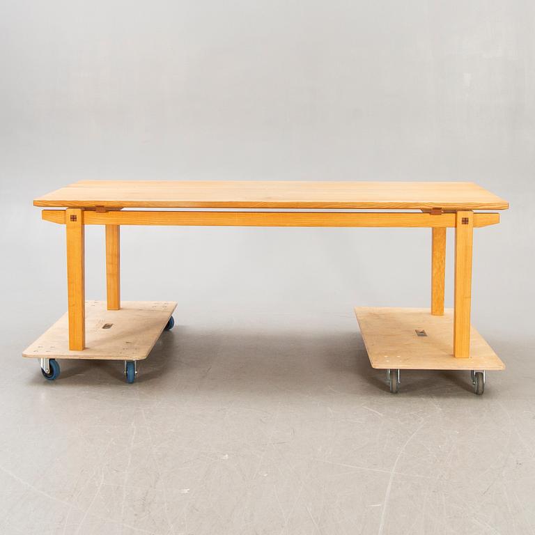 Petter Östberg, an ash dining table Ludvigsborg 1990s.