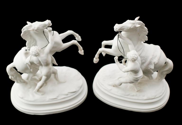 FIGURGRUPPER, 1 par, parian, Marlyhästarna, 1900-talets första hälft.