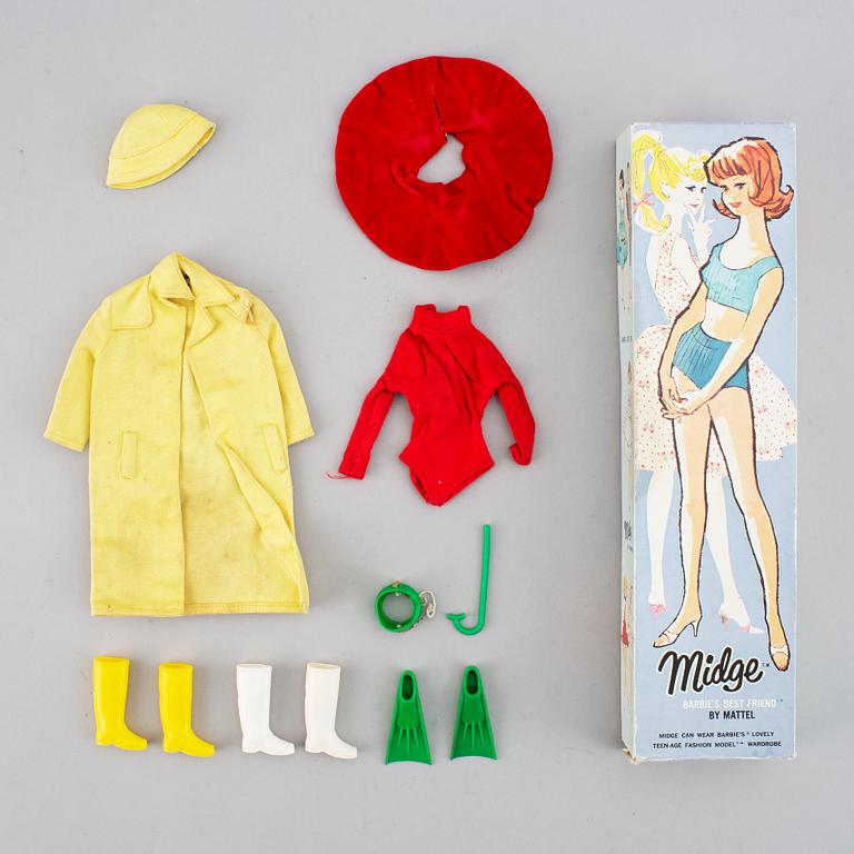 A collection of two Mattel 1960's Barbiedolls with accessories.