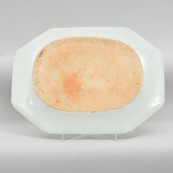 A part famille rose dinner service, Qing dynasty, Qianlong (1736-95). (comprising 28 pieces).