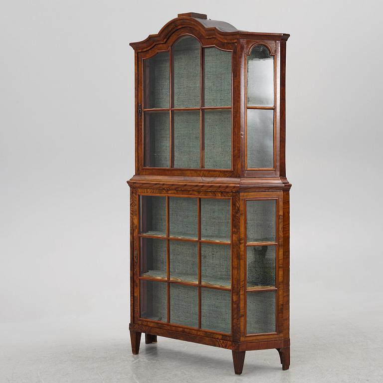 Vitrinskåp, 1800-tal.