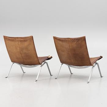 Poul Kjaerholm, a pair of brown leather "PK-22" chairs, edition E Kold Christensen.