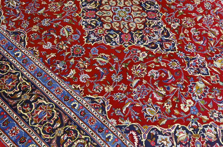 A Meshed carpet, ca 295 x 204 cm.