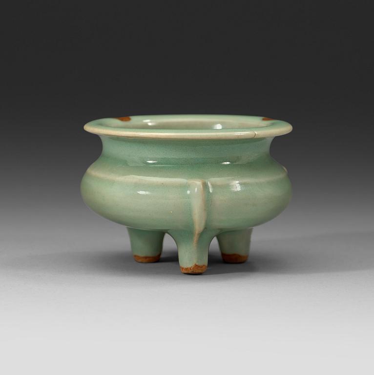 A Longquan celadon tripod censer, Southern Song dynasty (1127-1279).