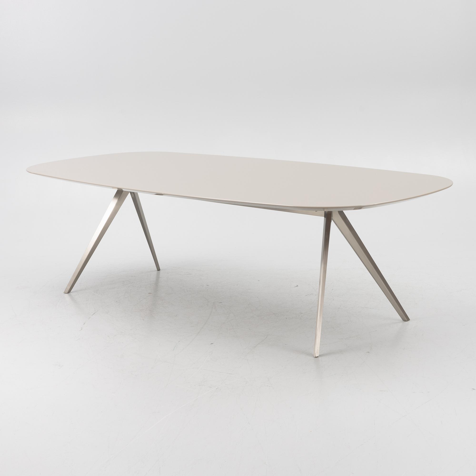 Antonio Citterio, dining table "Zefiro", Flexform, Italy, contemporary.