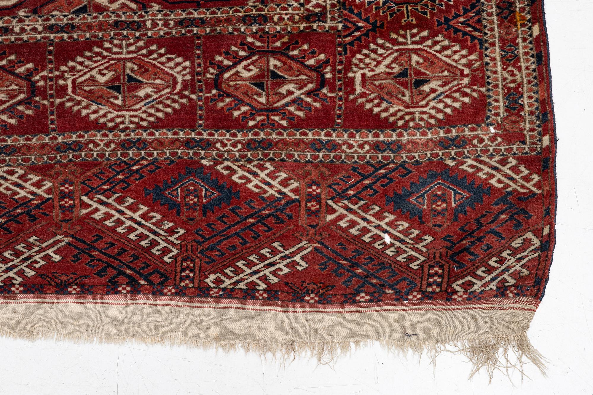 Carpet, Tekke, antique, approx. 285 x 220 cm.
