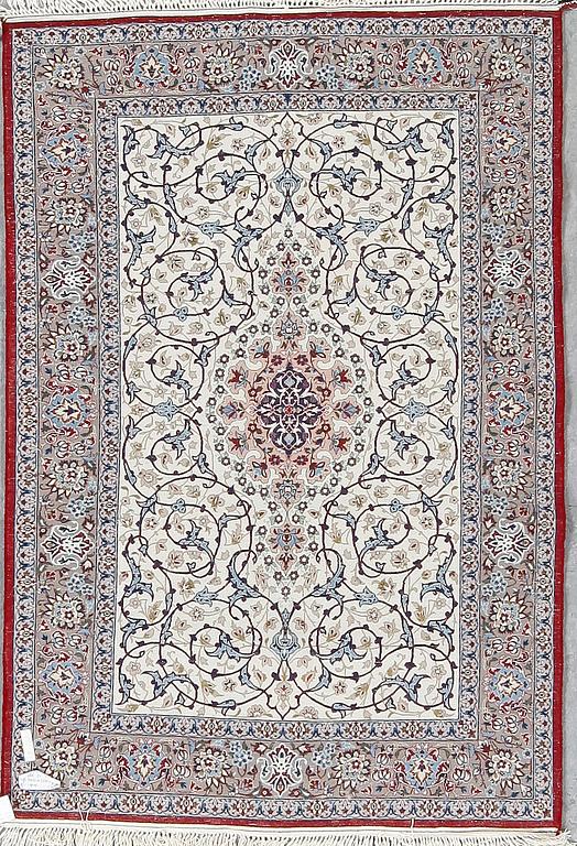 MATTA, Isfahan, ca 150x103 cm.