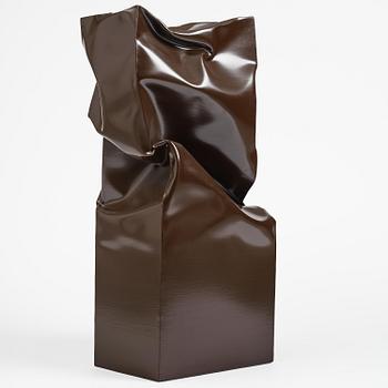 Angela de la Cruz, "Standing Box Large (Brown)".