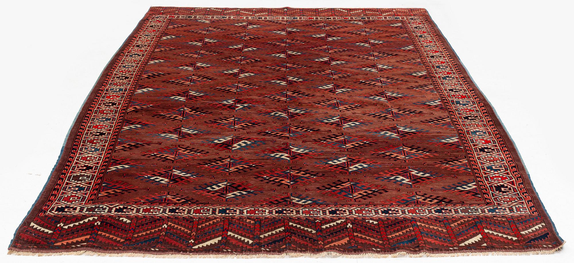 An antique Yomut carpet, ca 336 x 194-202 cm.