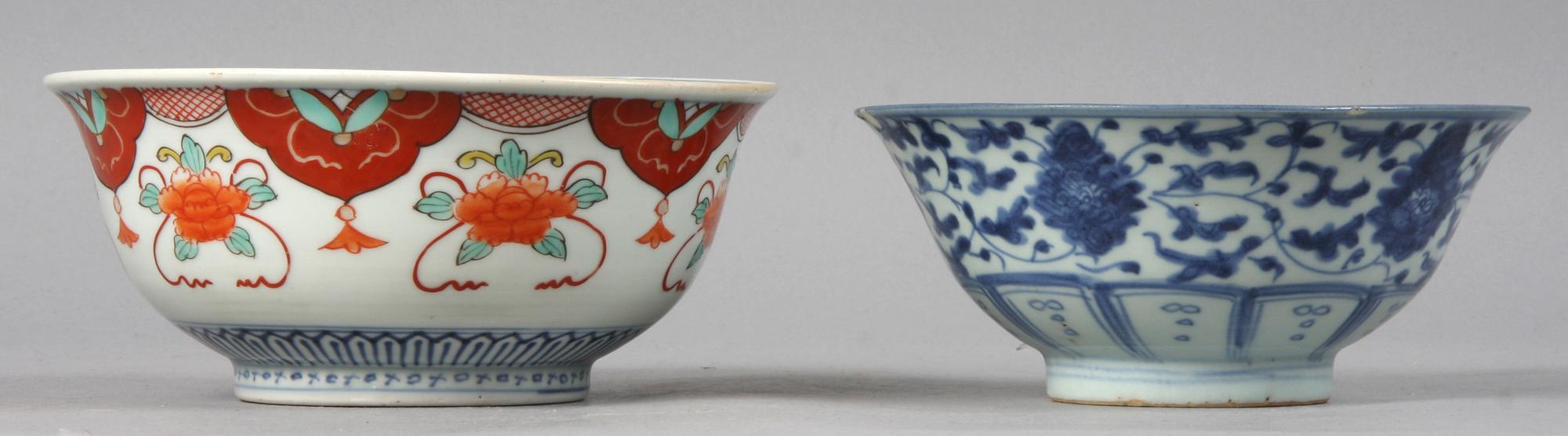 SKÅLAR, 2 st, porslin, Kina samt Japan, 1800-tal.