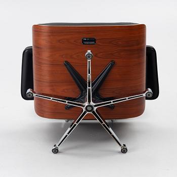 Charles & Ray Eames, fåtölj, "Lounge Chair", Vitra, 2000-tal.