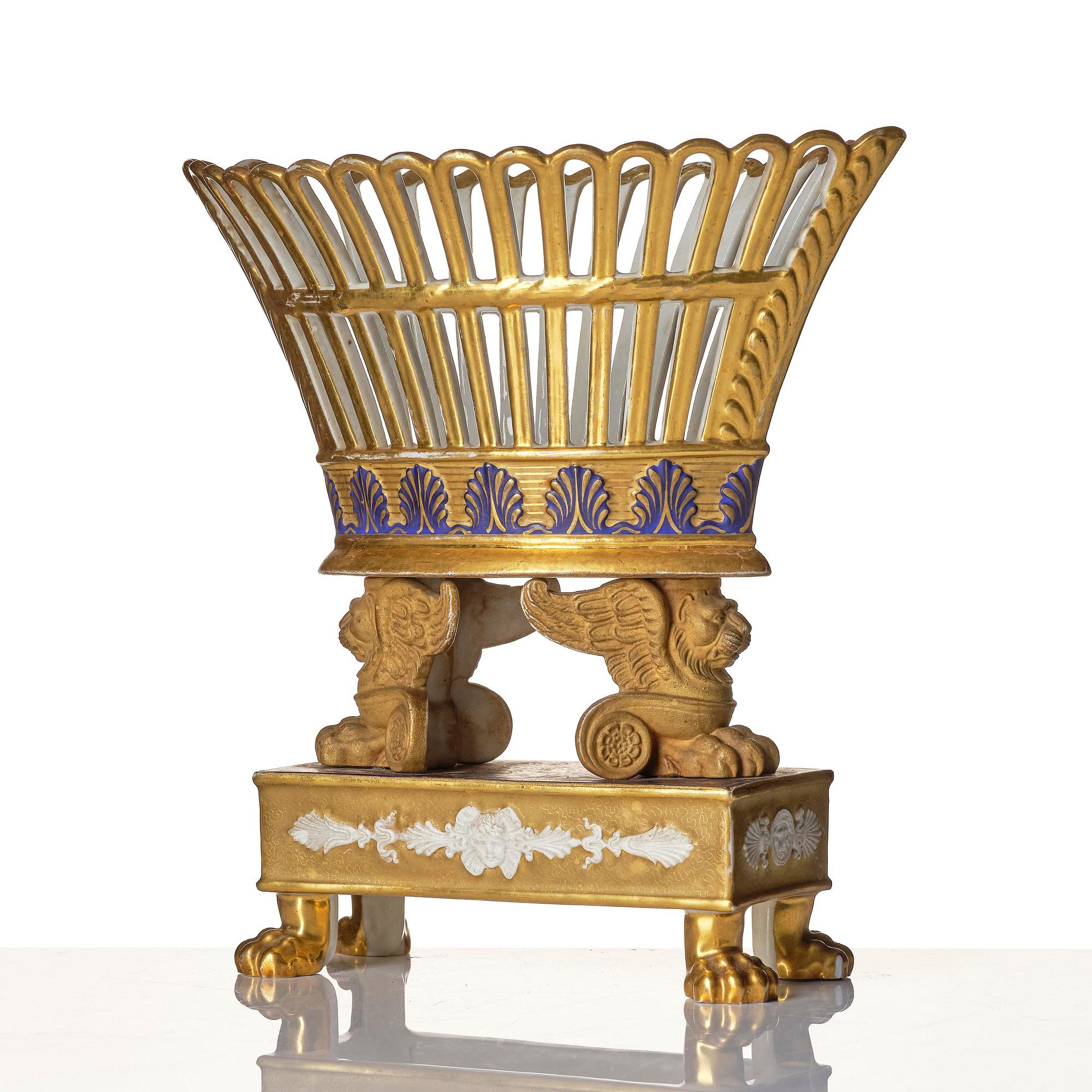 Uppsatsskål, porslin. Empire, 1800-tal.