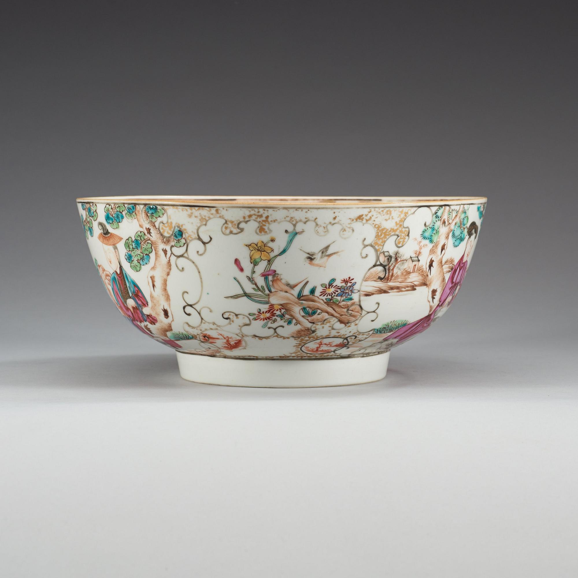 A famille rose punch bowl, Qing dynasty, Qianlong (1736-95).