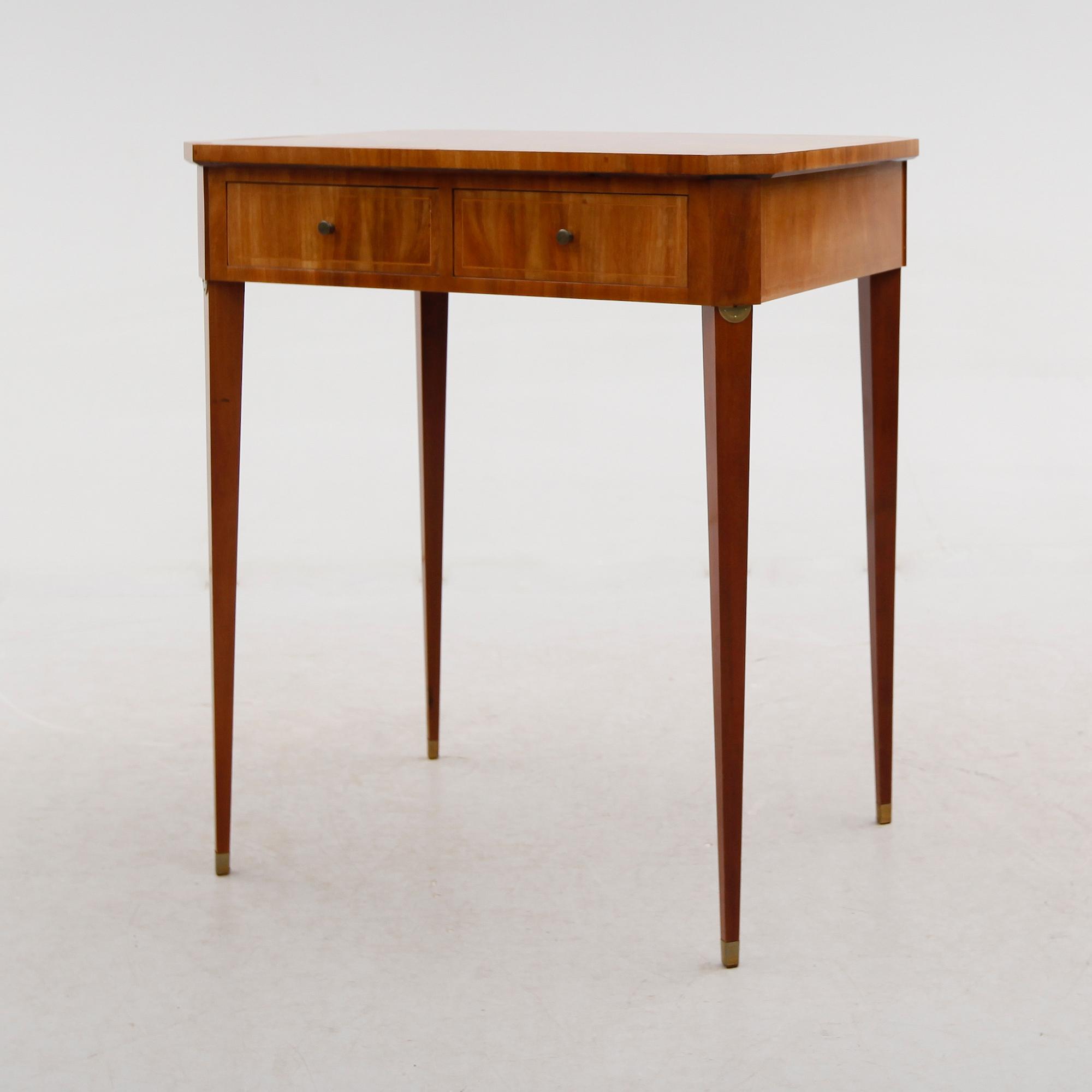 BORD, gustaviansk stil, 1900-talets mitt.