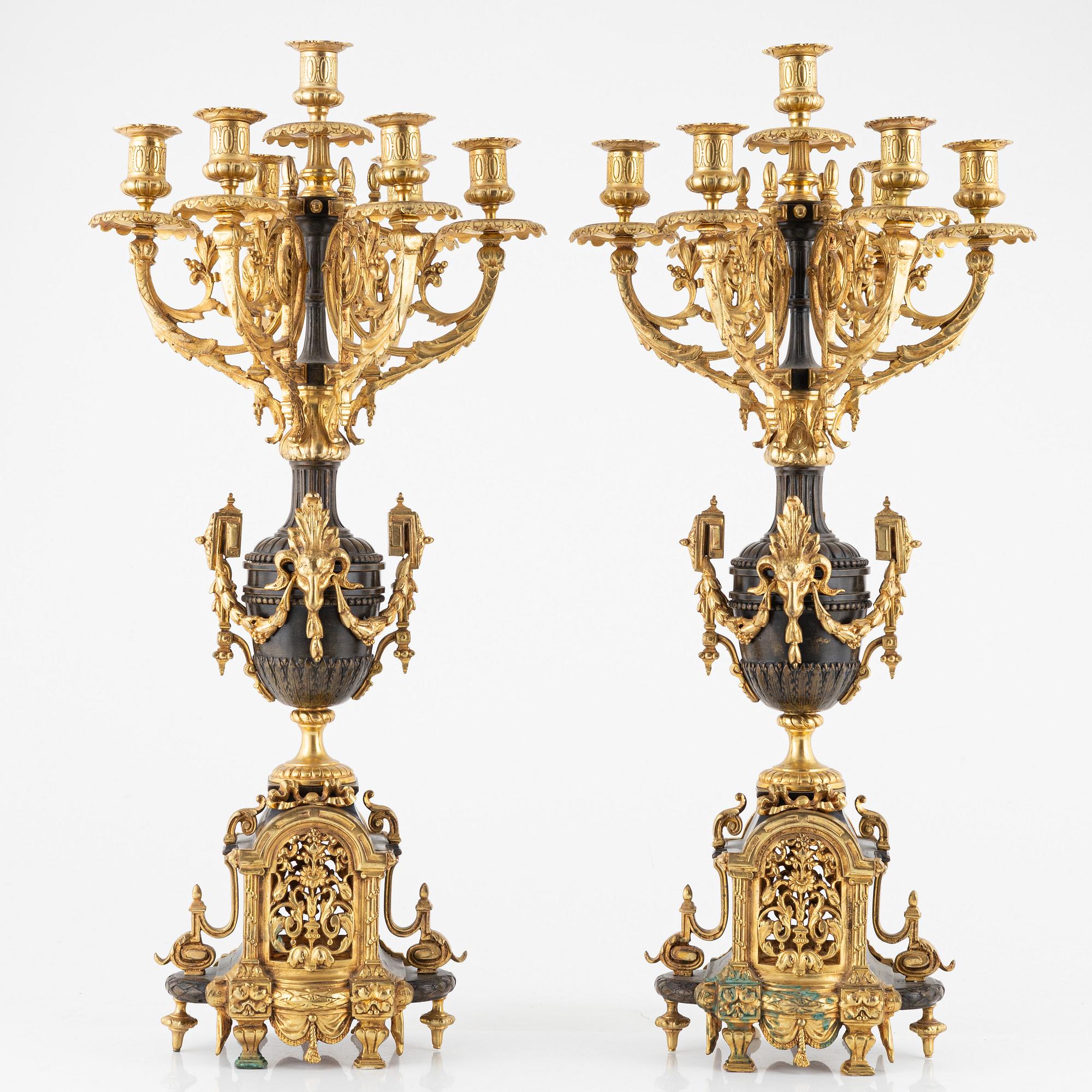 Kandelabrar, ett par, brons, sent 1800-tal.