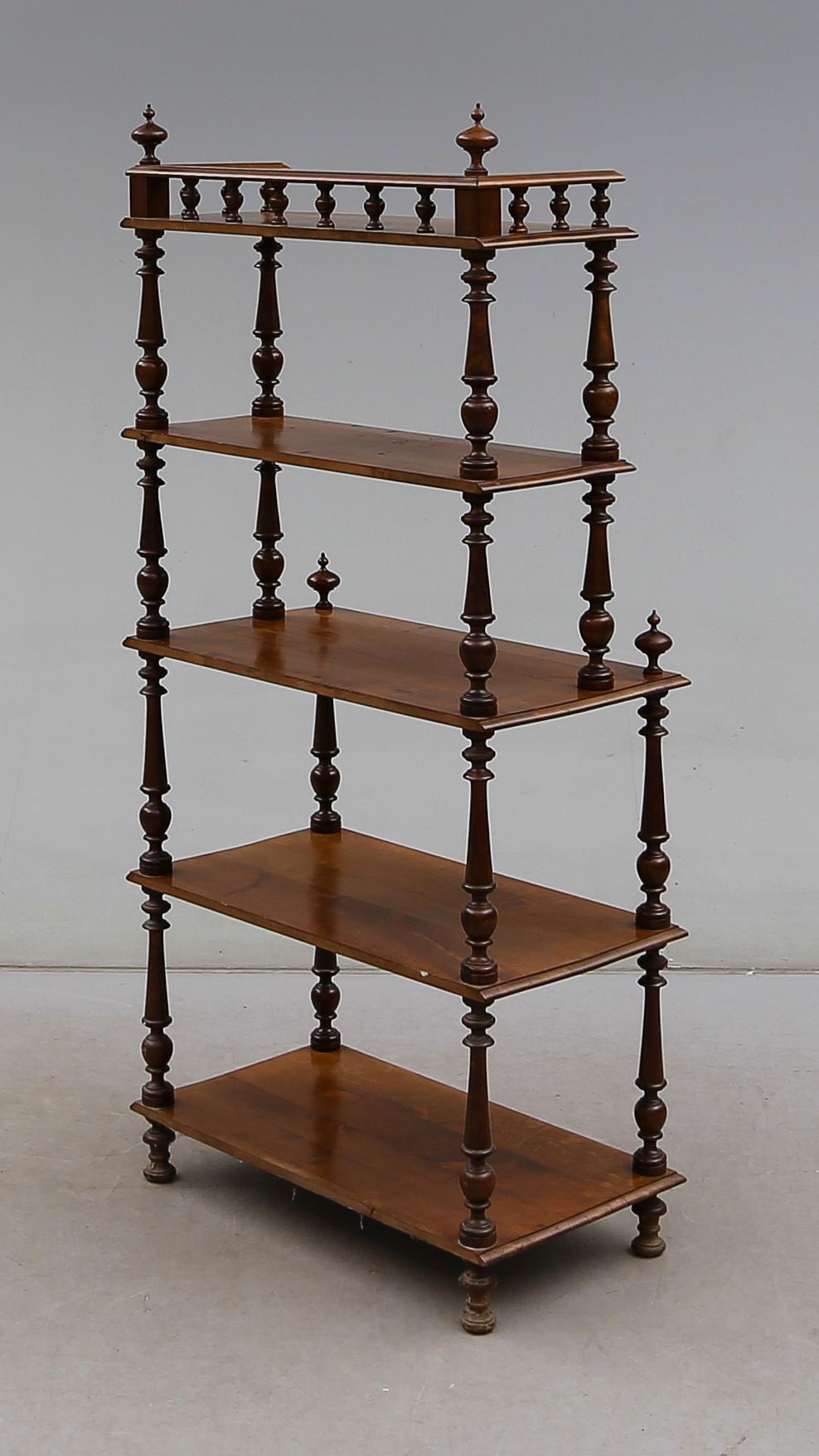 ATENIENNHYLLA, omkring år 1900.