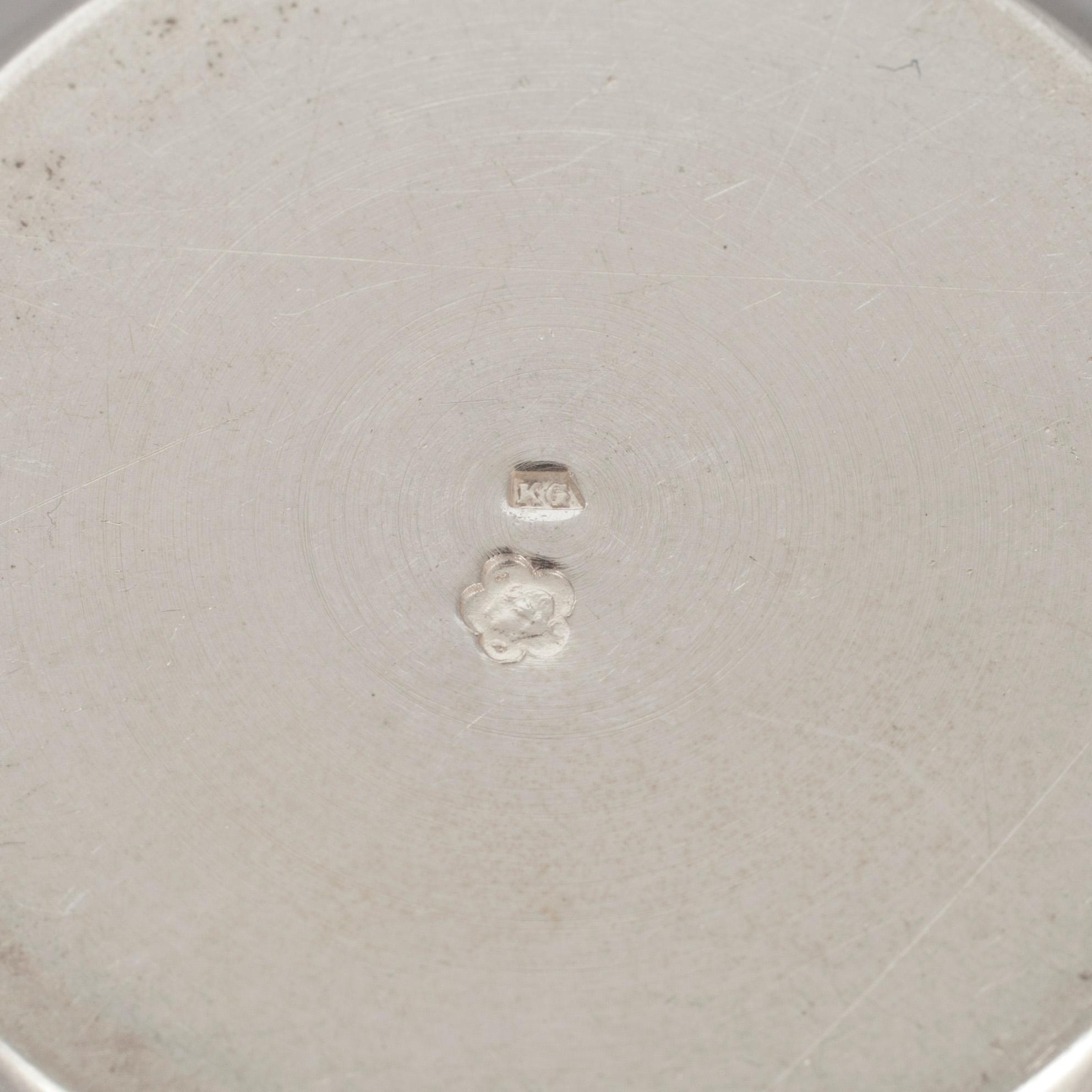 BRICKA samt KRYDDSKÅLAR, 4 st, silver, Ungern, sekelskiftet 1800/1900. Vikt 425,7 g.