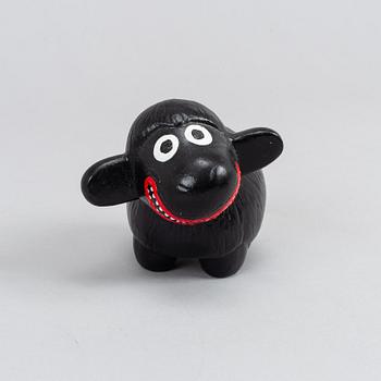 Makode Linde, skulptur, bemålat lergods, signerad.